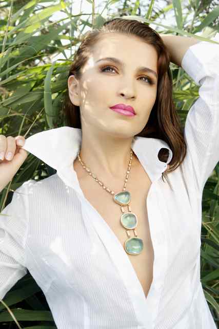 Female model photo shoot of Talia Governara