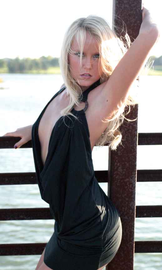 Female model photo shoot of Rachel Reeve in Lincoln, NE