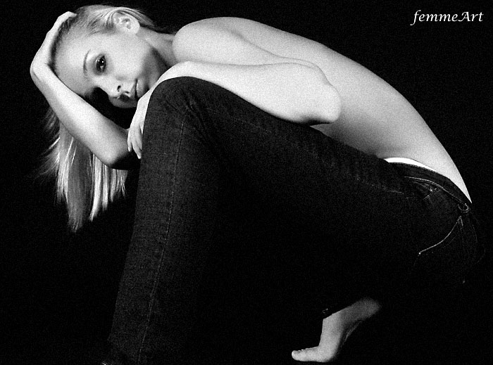 Female model photo shoot of Lindsey Z