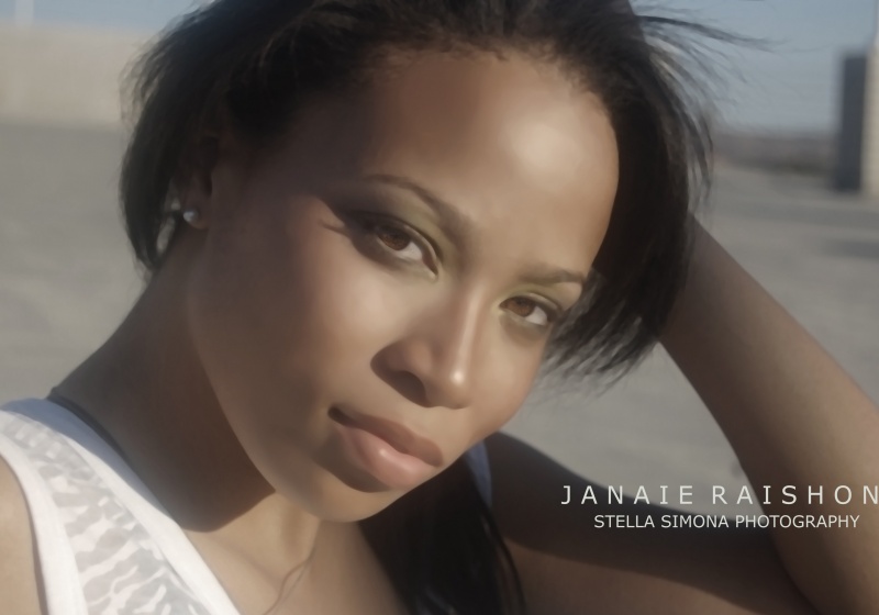 Female model photo shoot of Janaie