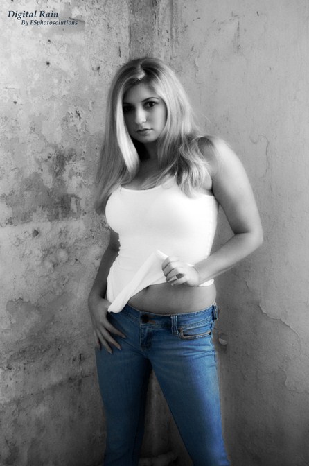 Female model photo shoot of Lauren Ashley Clapper