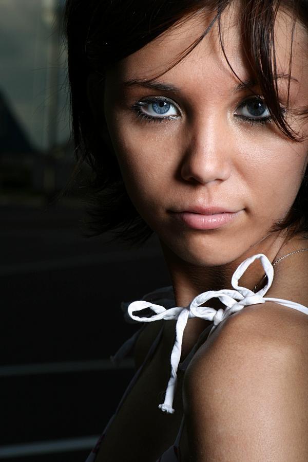 Female model photo shoot of Chelsey Britt