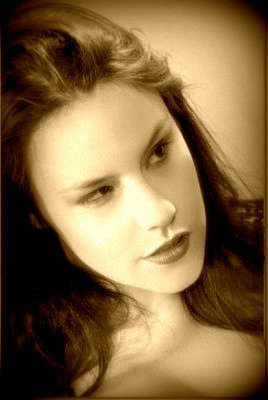Female model photo shoot of Deja Murray