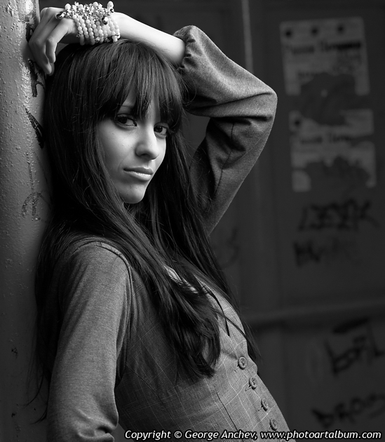 Female model photo shoot of Victoria Kreis by 394872