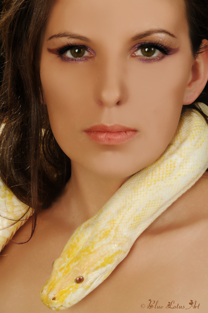 Female model photo shoot of Blue Lotus Makeup Art
