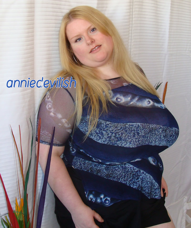 Female model photo shoot of AnneLise