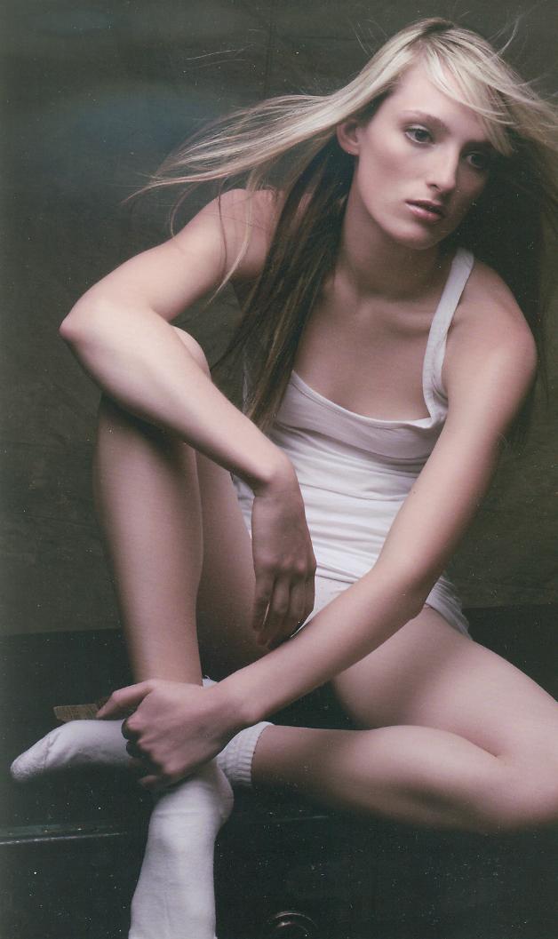 Female model photo shoot of Joanna Ford