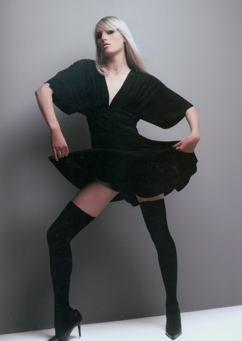 Female model photo shoot of Joanna Ford