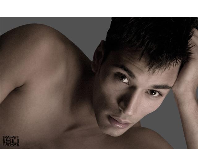 Male model photo shoot of Luke Lachhar