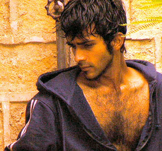 Male model photo shoot of Vajdaan Shah