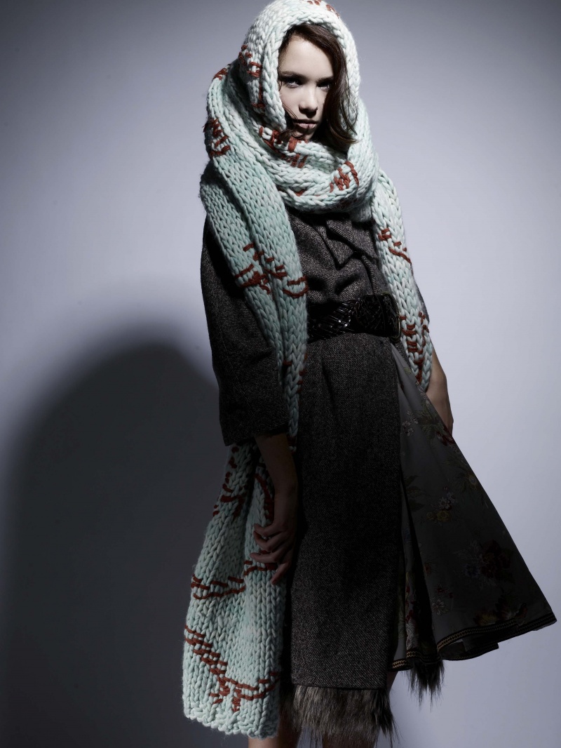 Female model photo shoot of Heidi Ackerman by afgiur5, wardrobe styled by Nadia Pizzimenti