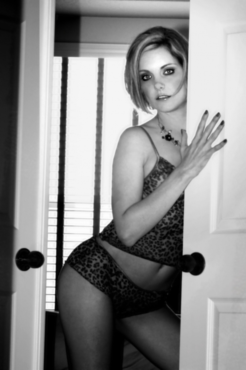 Female model photo shoot of Melissa Hunter by Trevor Warren