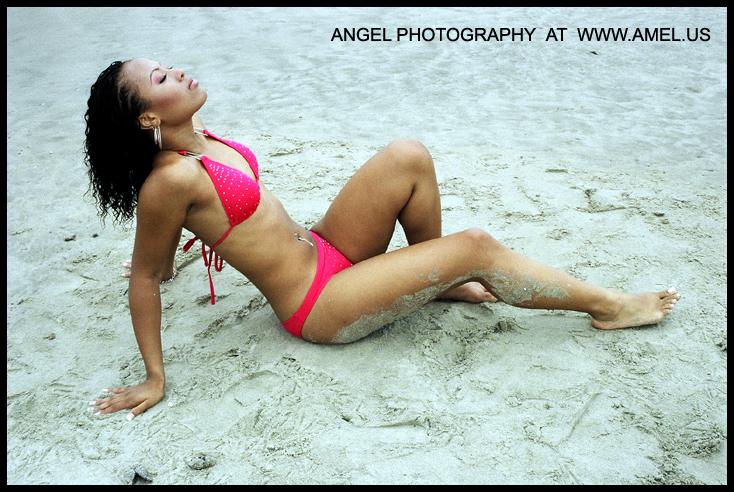 Female model photo shoot of Angel Photographie