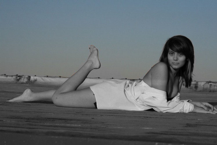 Female model photo shoot of Venus The Dead Girl in JRAWK