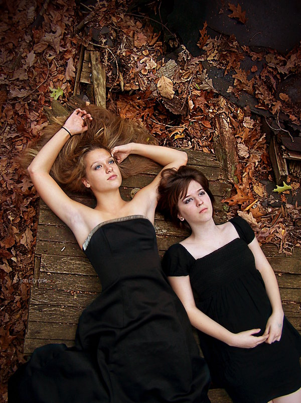 Female model photo shoot of Joni Lynne and Norine Experimental in Moraine State Park