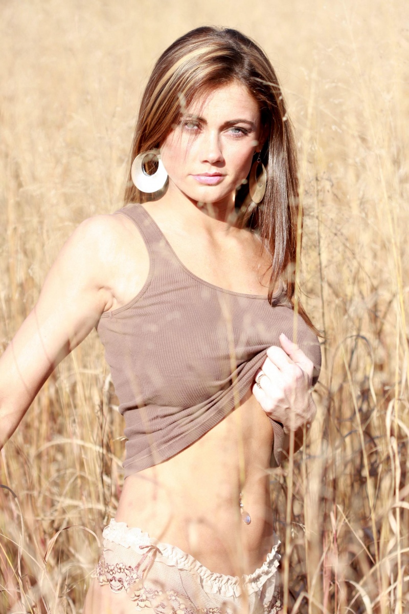Female model photo shoot of Michelle Roberson