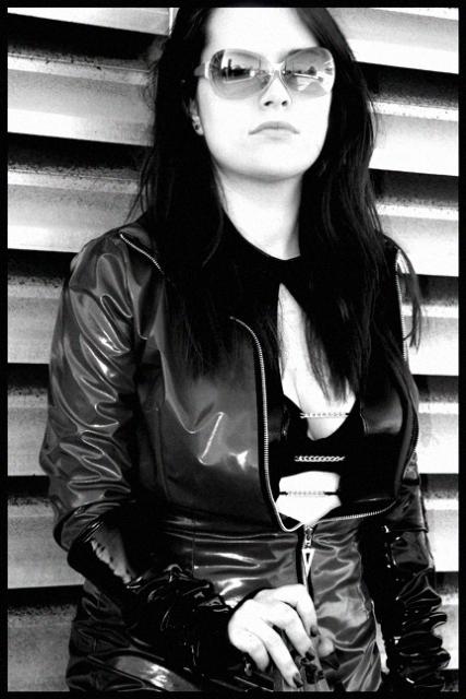 Female model photo shoot of Lauren_Alectrona in http://www.jimallenphoto.com