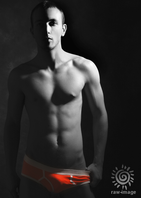 Male model photo shoot of Elek by raw-image