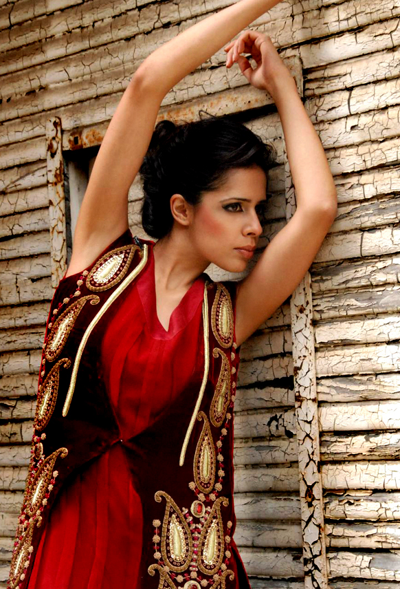 Female model photo shoot of Neha_Prashar