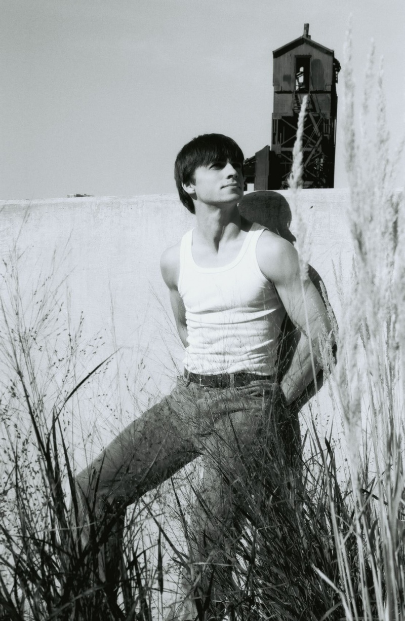 Male model photo shoot of DenysFire in Riverside Park