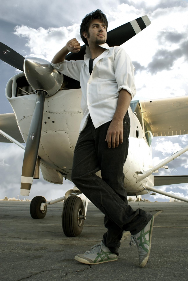 Male model photo shoot of j ellis photography in Cable Airport