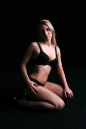 Female model photo shoot of Roxy132 by Eugene D