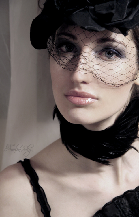 Female model photo shoot of kellyrz by Avalon Sky Photography, hair styled by MONICA VILONA, makeup by Kristin Lindemann