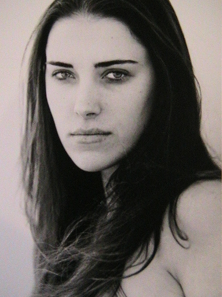 Female model photo shoot of Elizabeth Gibson
