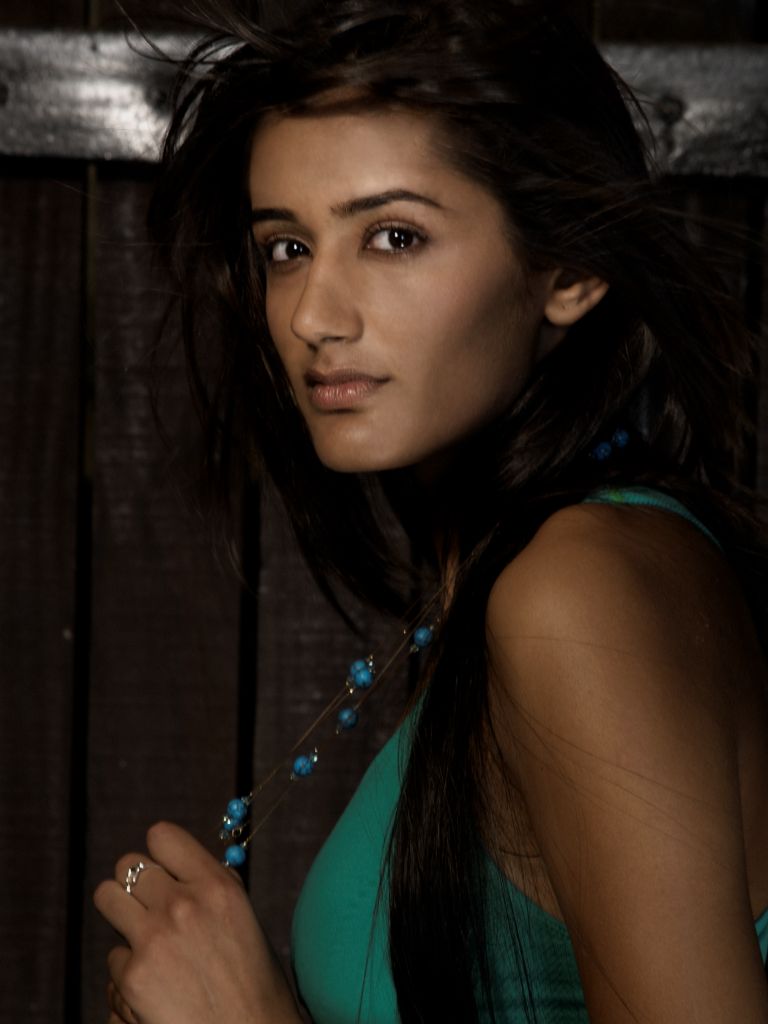Female model photo shoot of Kavita A