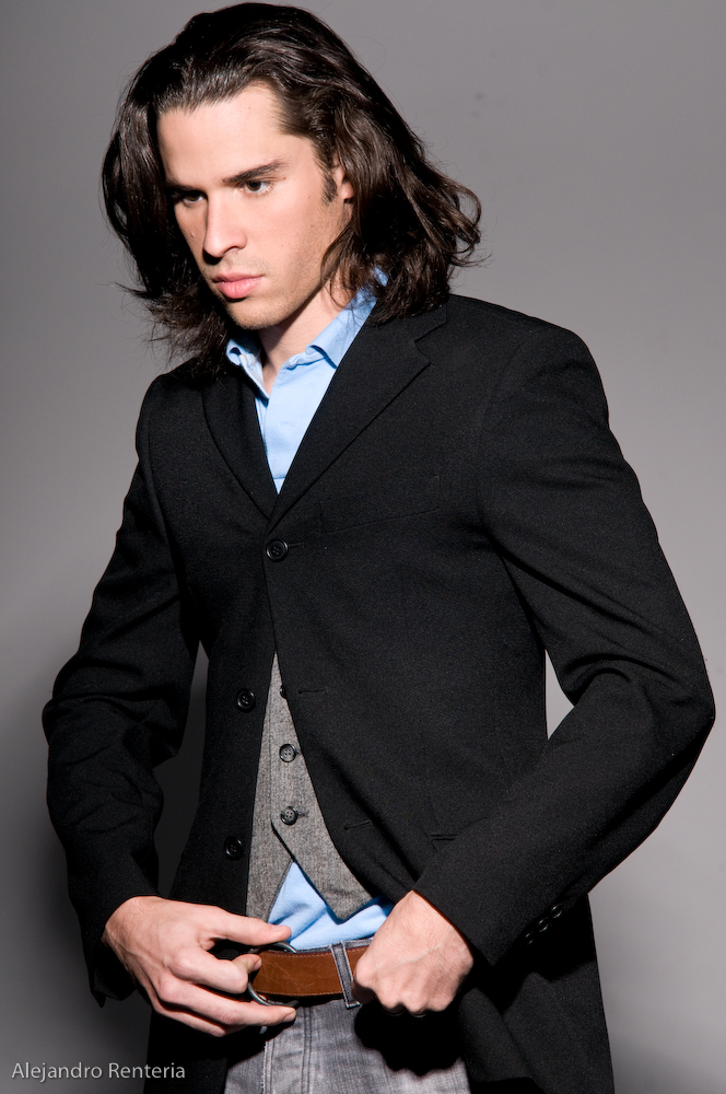 Male model photo shoot of Alex Renteria