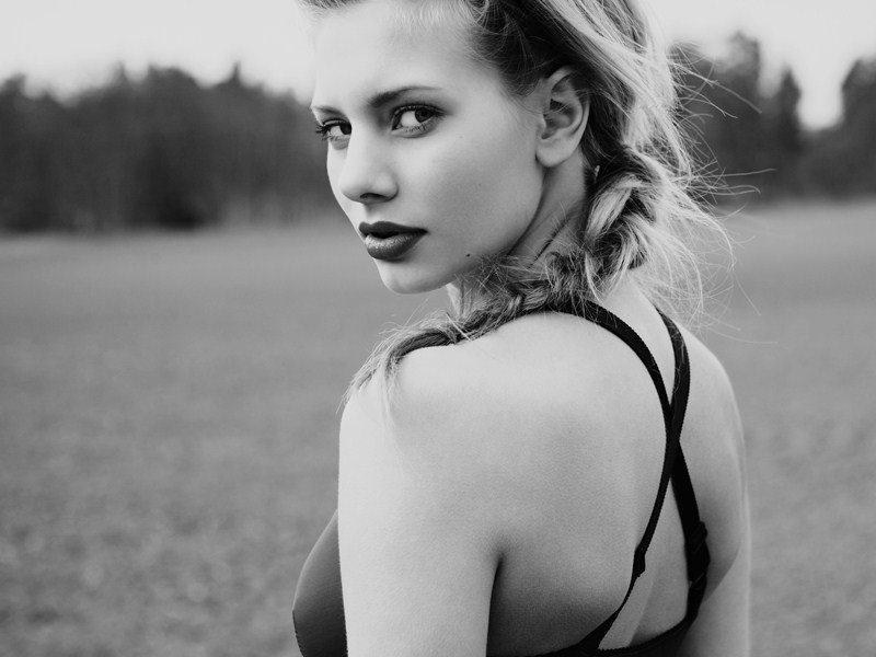 Female model photo shoot of Svensson Malin