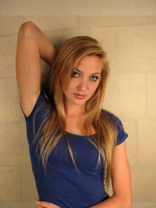 Female model photo shoot of Natalie22108