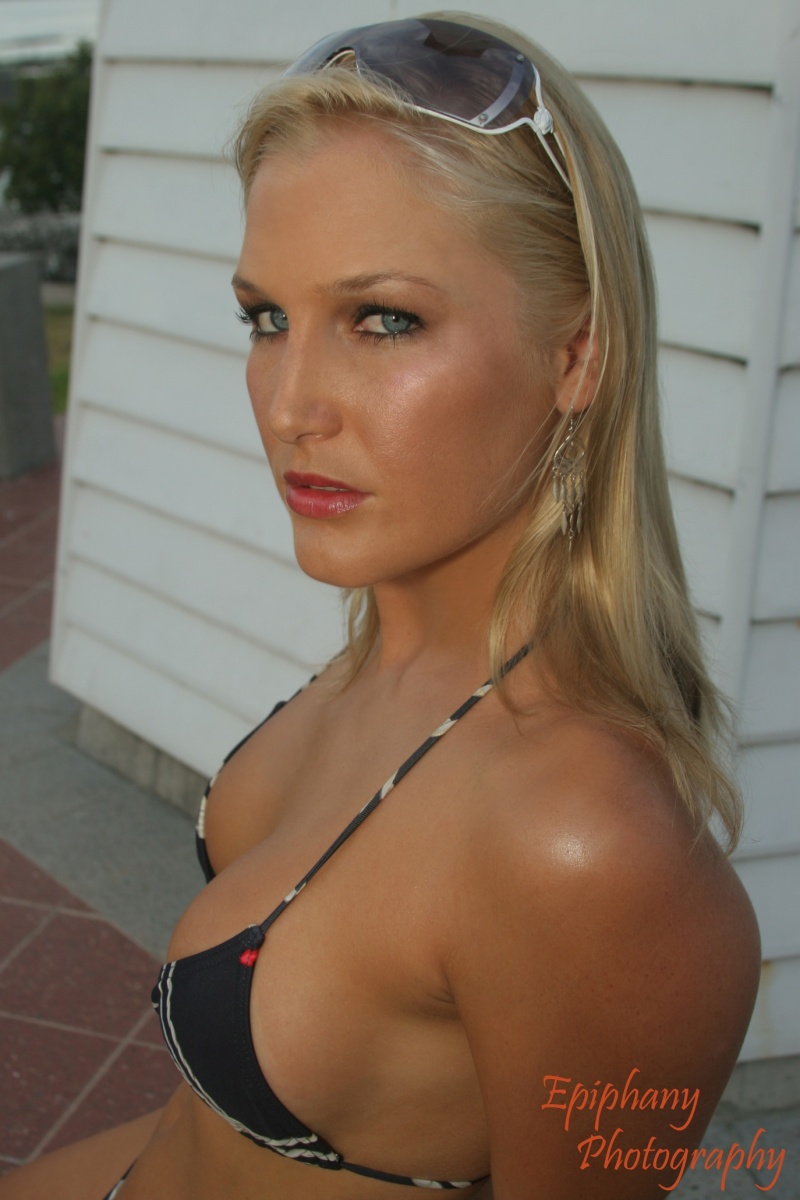Female model photo shoot of Belinda Van Berkel
