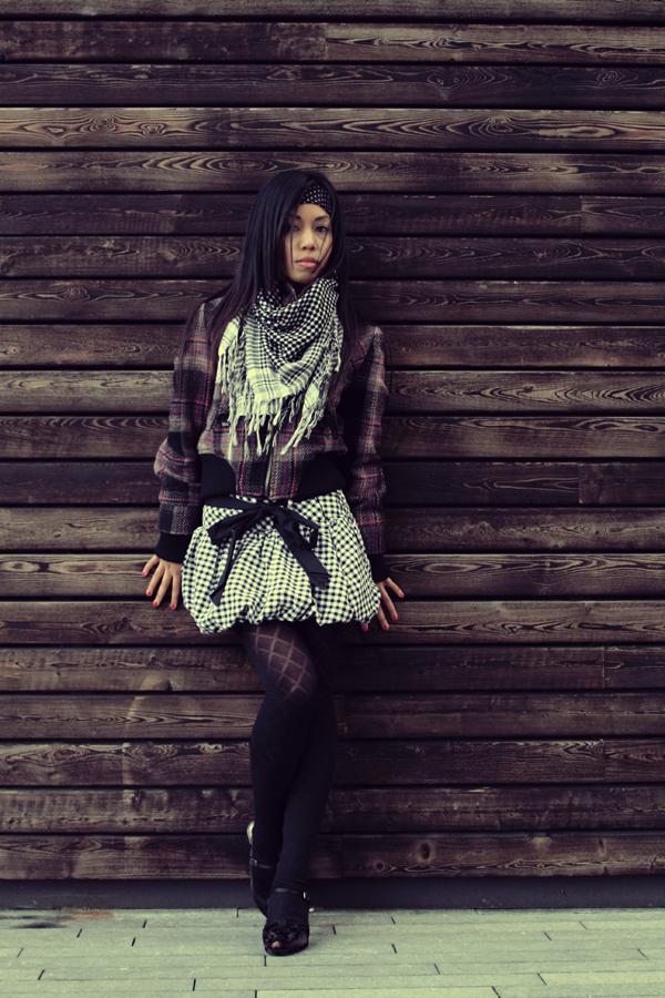 Female model photo shoot of zero photos and Leeza NP in London Bridge