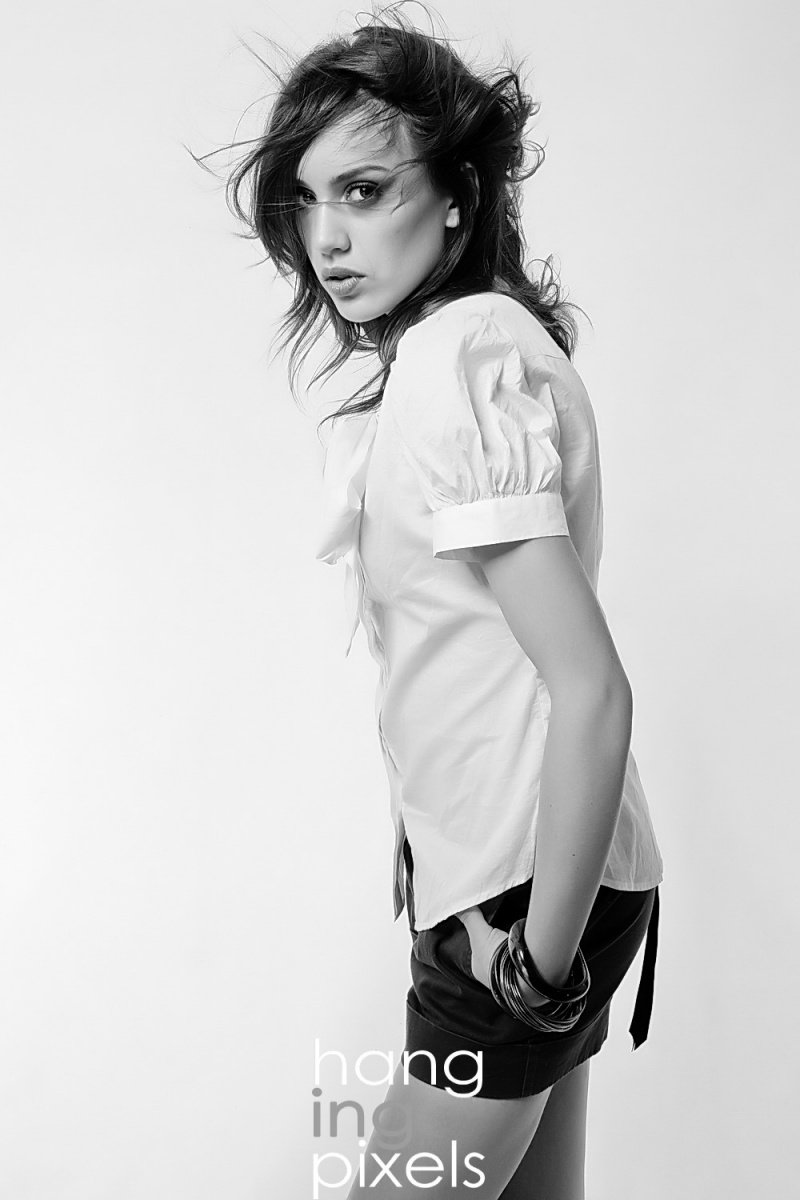 Female model photo shoot of Alicia L White