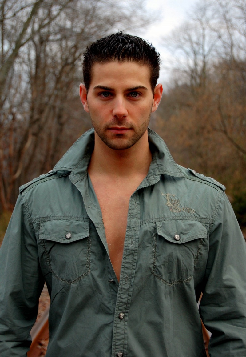 Male model photo shoot of Joseph Siriano