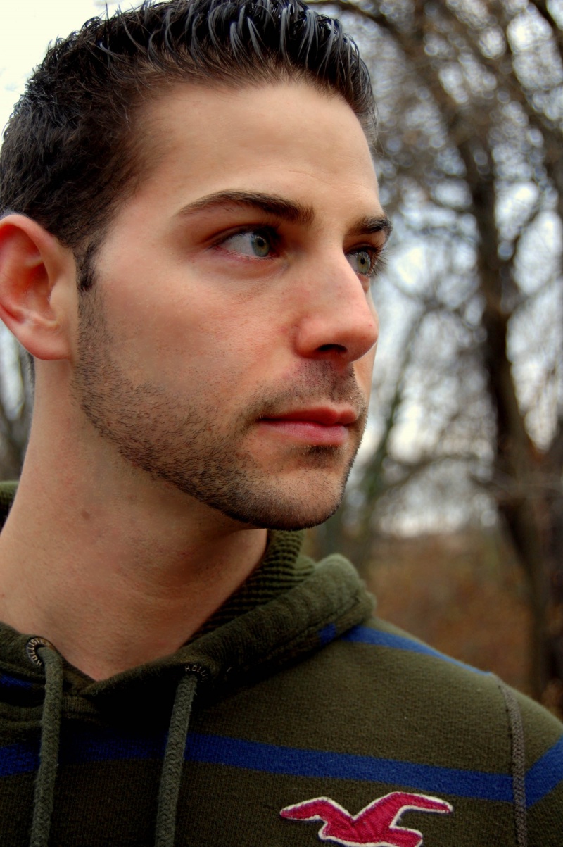 Male model photo shoot of Joseph Siriano