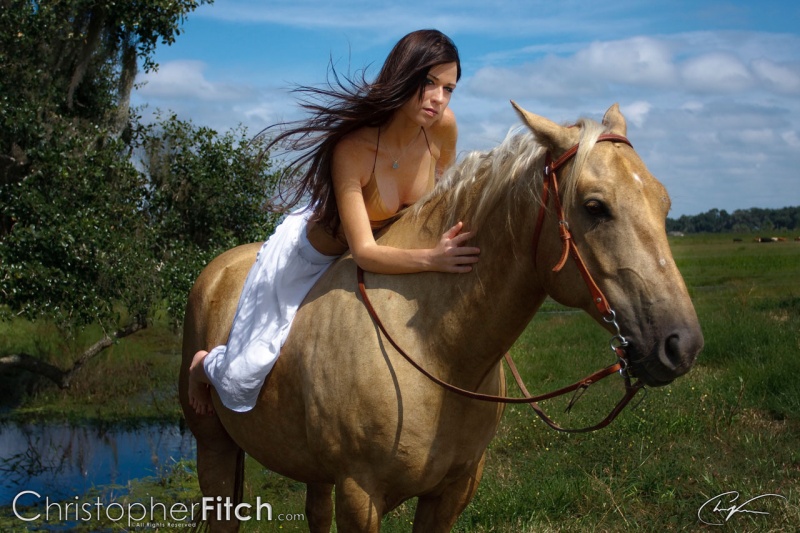 Female model photo shoot of Tysa Dawn in Sarasota FL