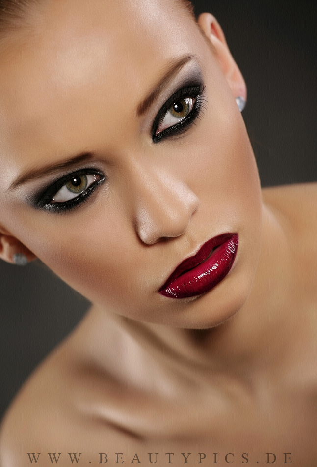 Female model photo shoot of Smokey-eyes
