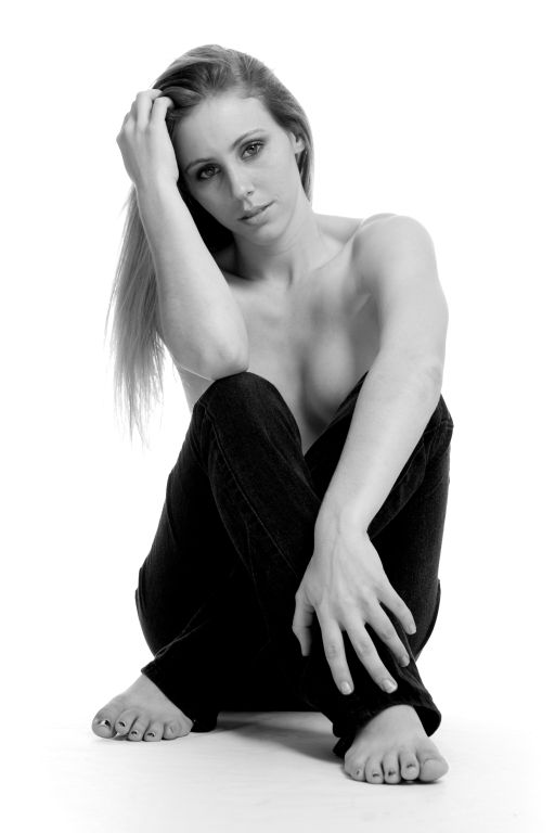 Female model photo shoot of SarahPeach by Kardan Photography