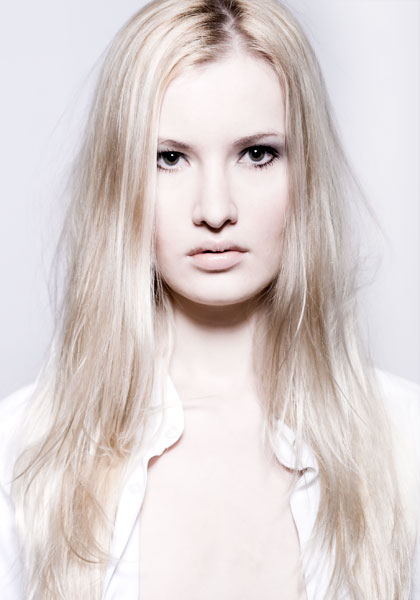 Female model photo shoot of Veronica Losyuk