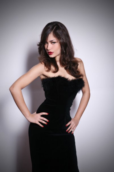 Female model photo shoot of Elisa Desogus