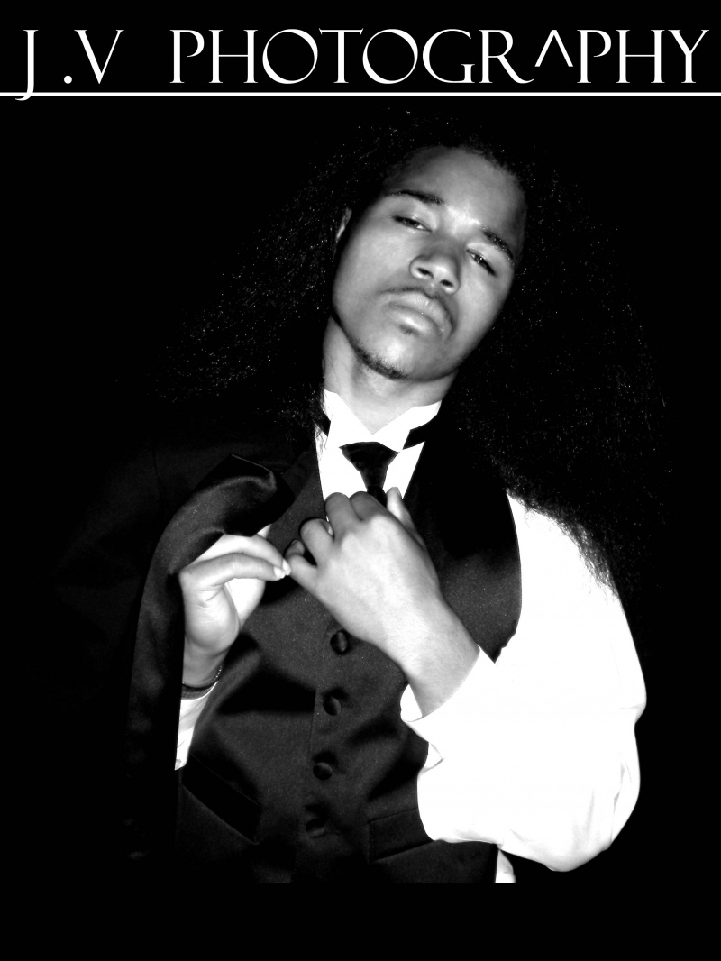 Male model photo shoot of Jeremy V