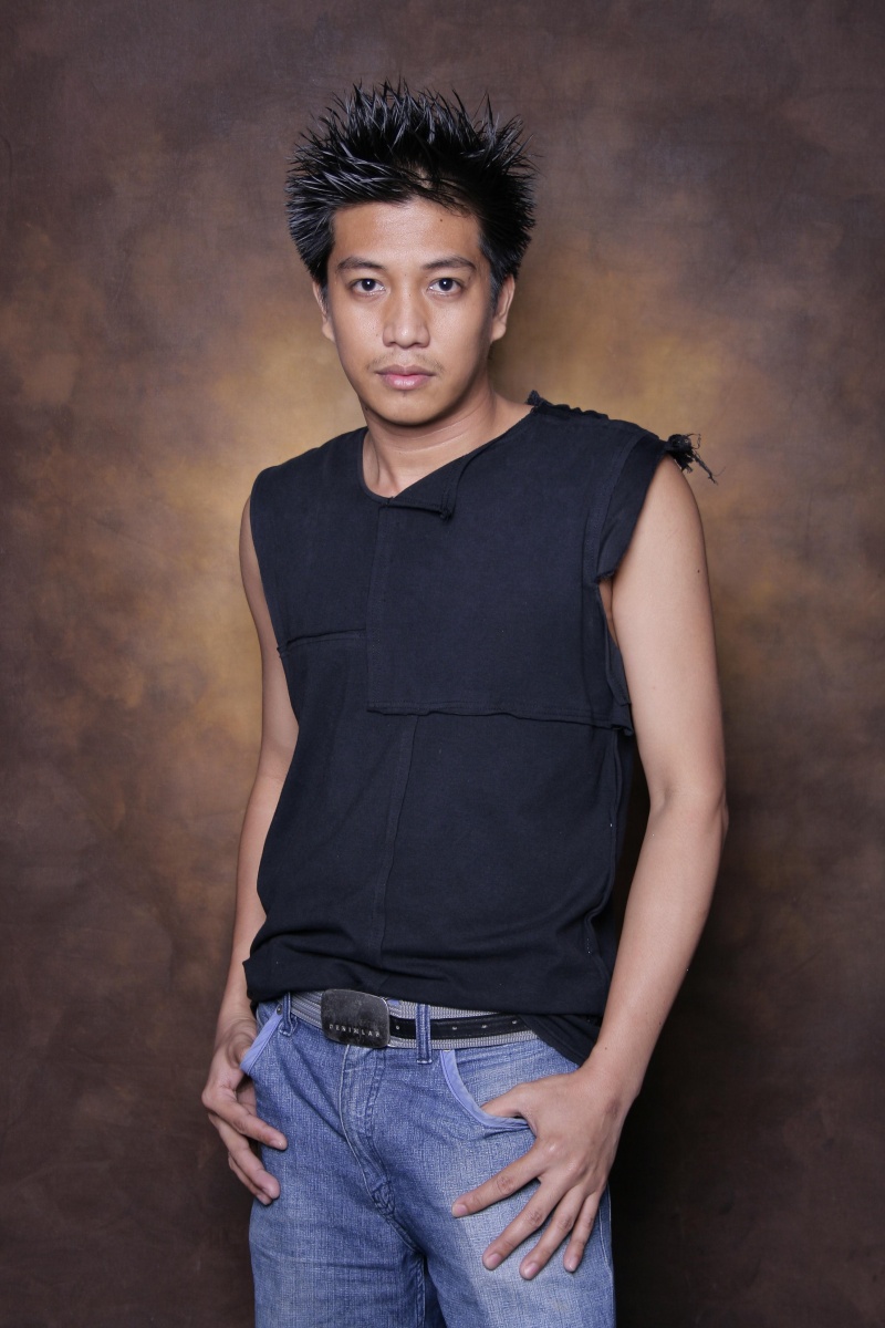 Male model photo shoot of warlou in Robinsons Place, Manila, Philippines
