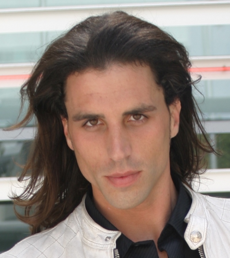 Male model photo shoot of daniel cheli