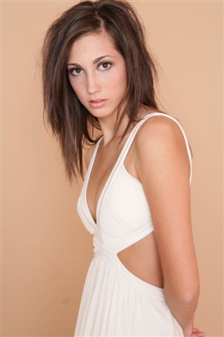 Female model photo shoot of EricaMichelle120