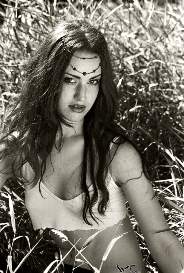 Female model photo shoot of Contessa Black in Western WA State