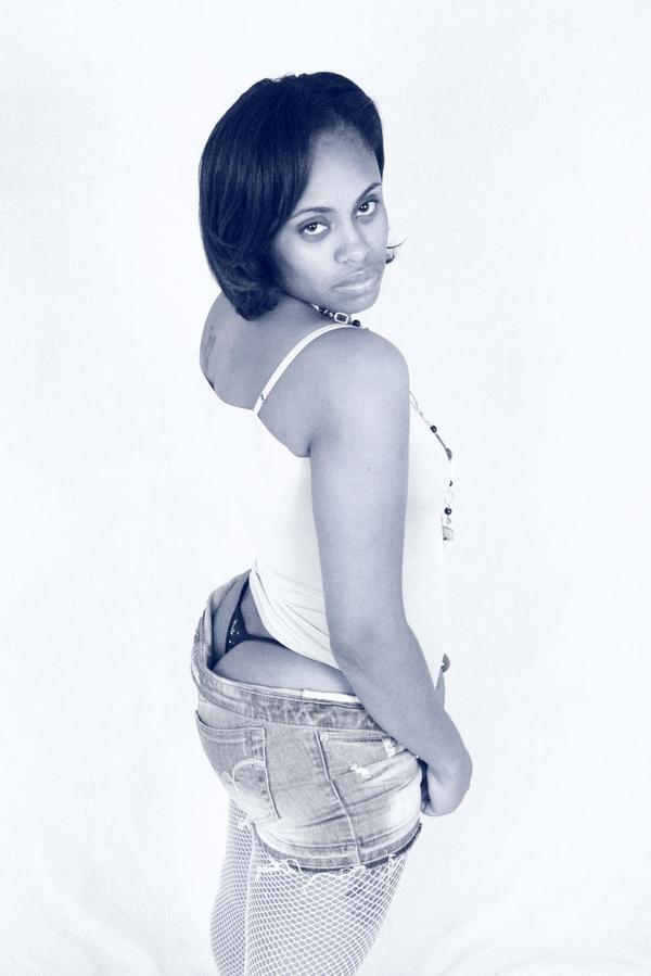 Female model photo shoot of Nikiha in Paterson