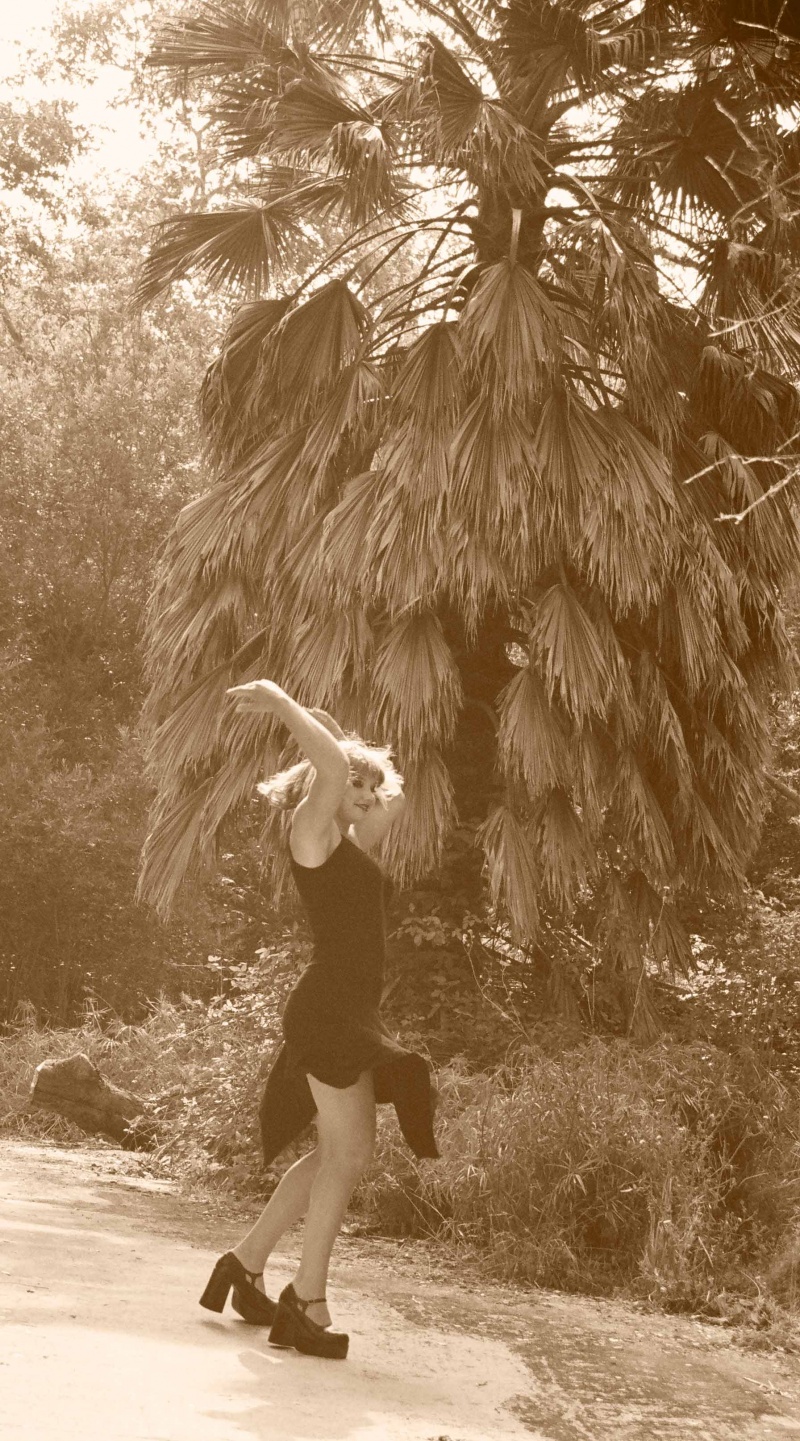 Female model photo shoot of Peanutbutterfly in Malibu