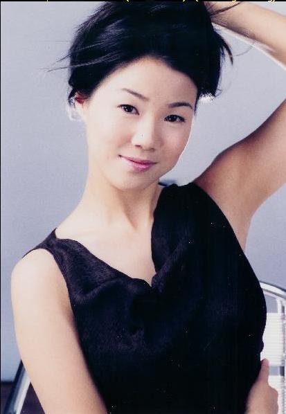 Female model photo shoot of Sarah Tsai